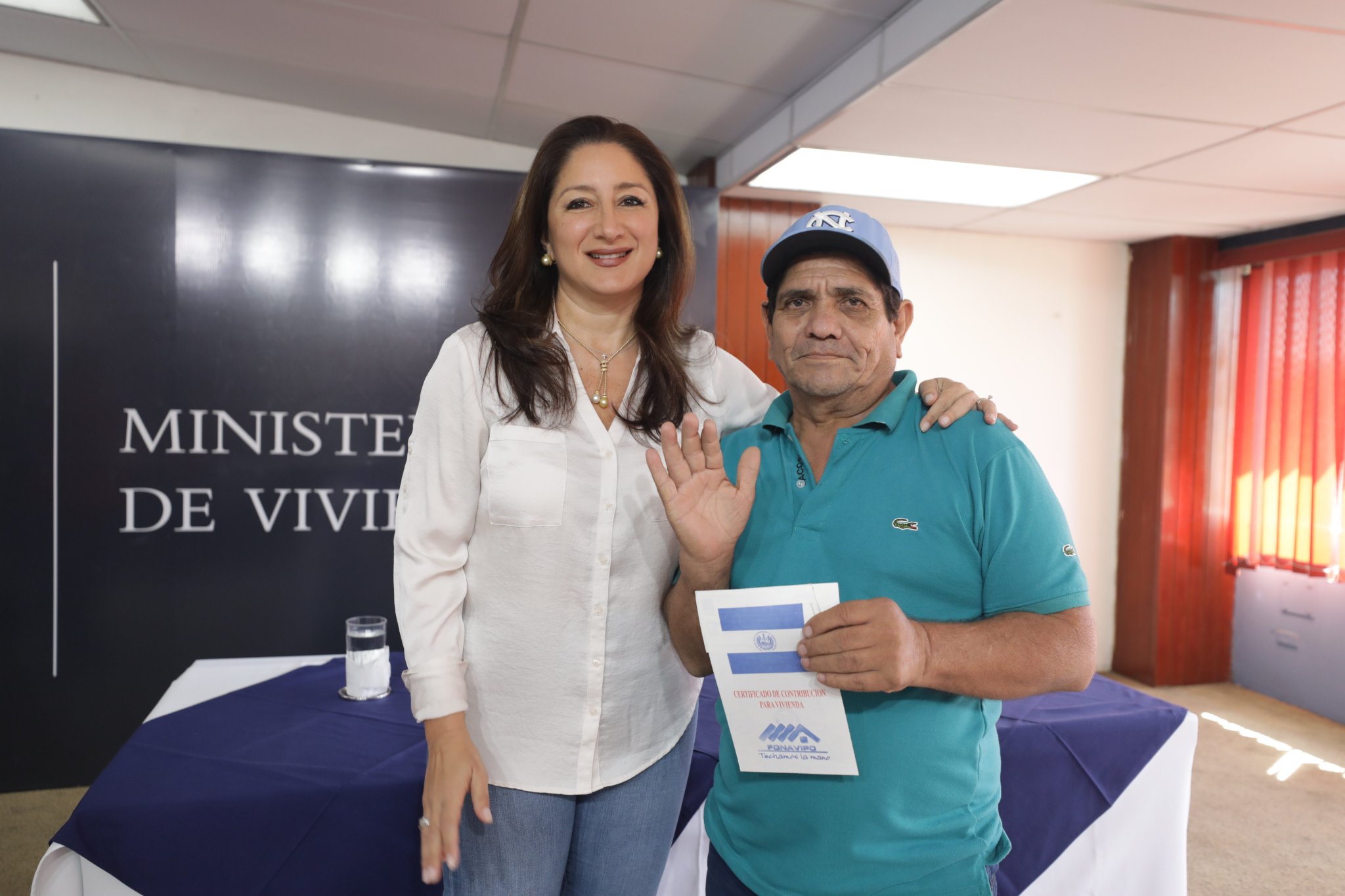 entregan-apoyo-economico-para-construccion-de-viviendas-a-veteranos-y-excombatientes